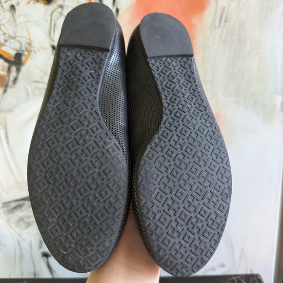 Tory Burch Black Flats with Iconic Medallion - Picture 11 of 14